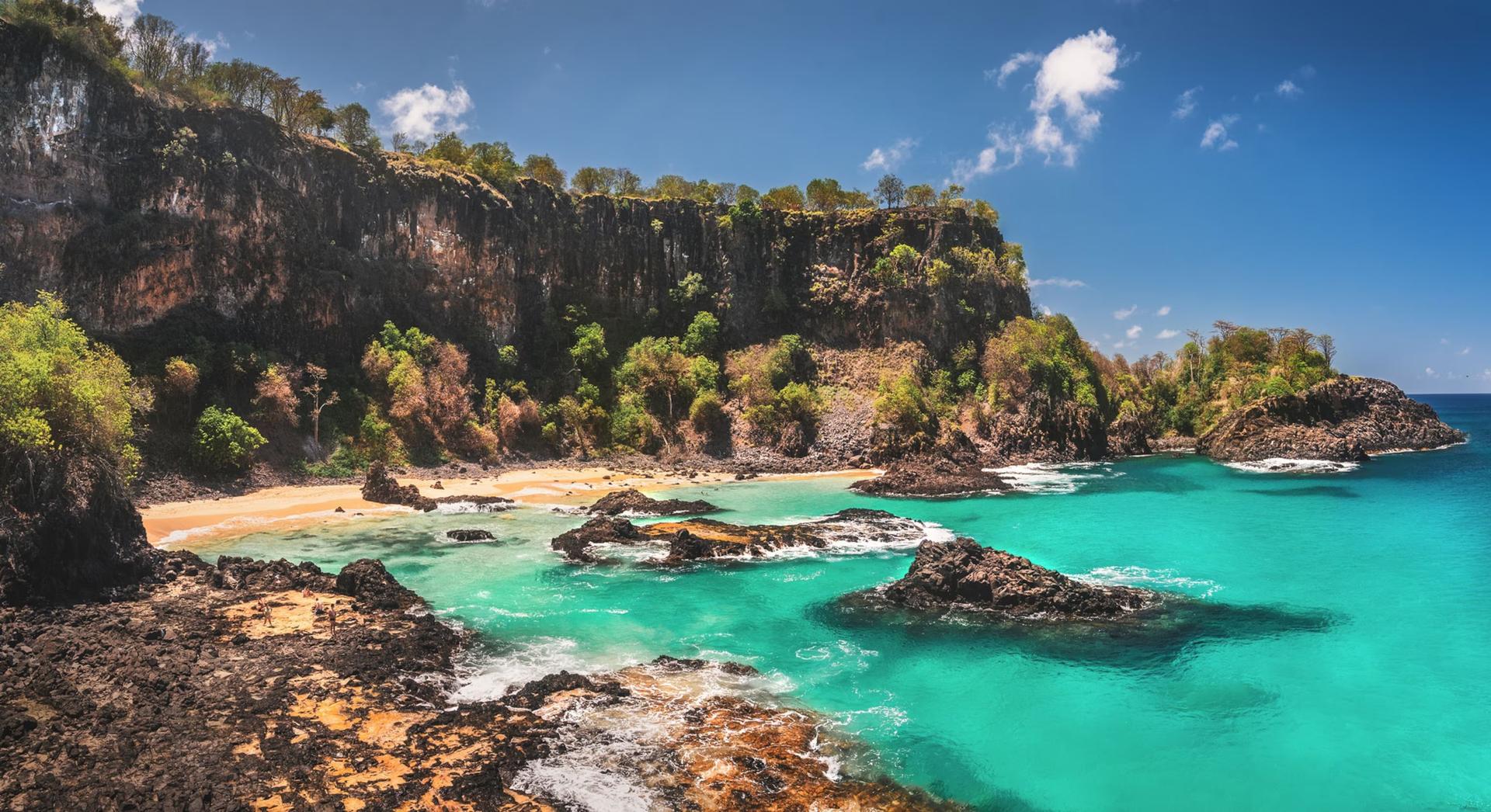 Indipendentemente dalla loro forma, dallo specchio d'acqua o dalla potenza delle onde, le spiagge offrono una via di fuga.